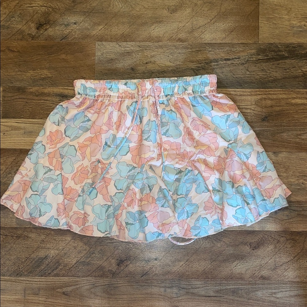 Wishlist Apparel Floral Pastel High Waisted Skort size L